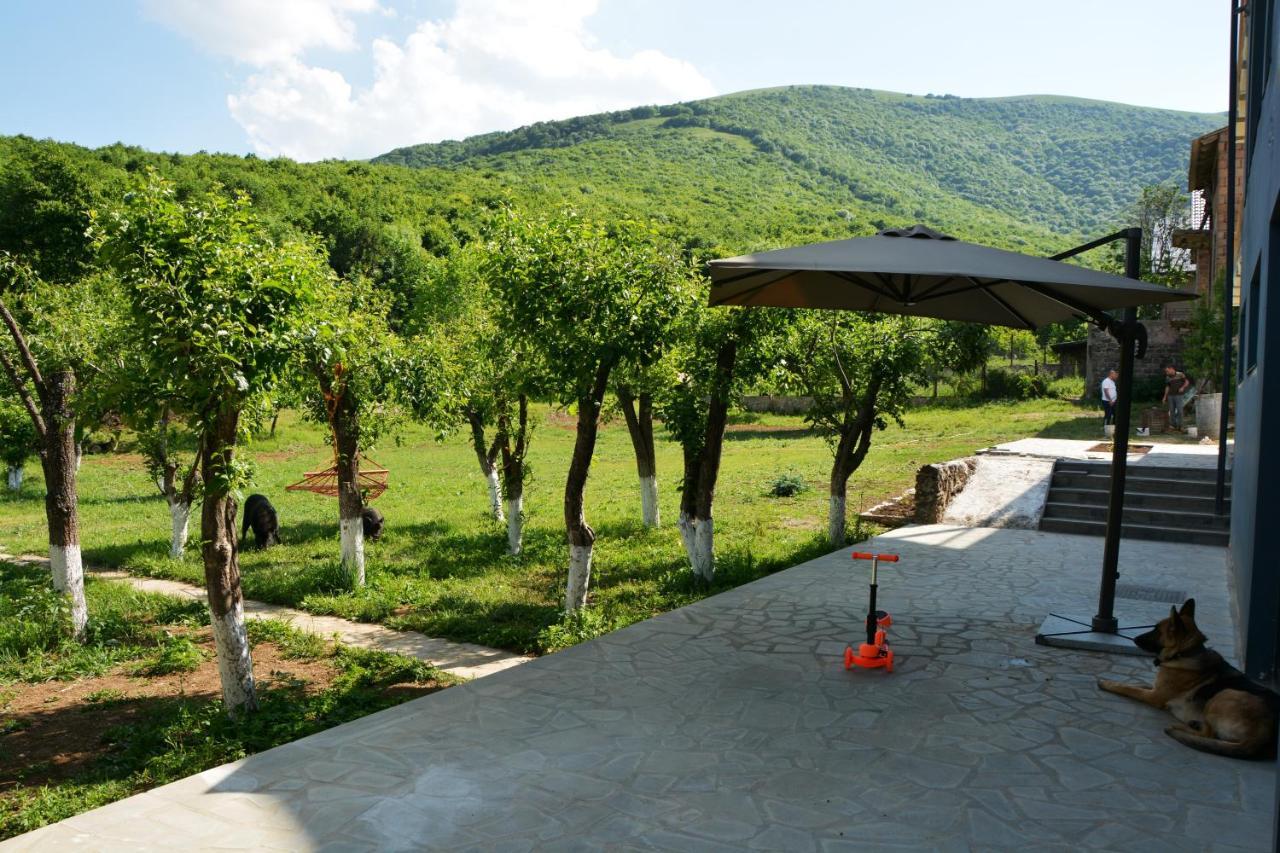 Vardeni Guesthouse Hrazdan Bagian luar foto